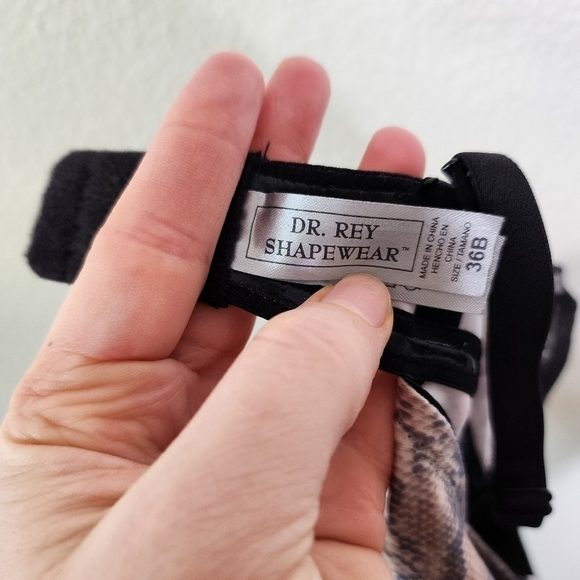 Dr. Rey's Snakeskin Shape Wear 36B - Picture 9 of 9